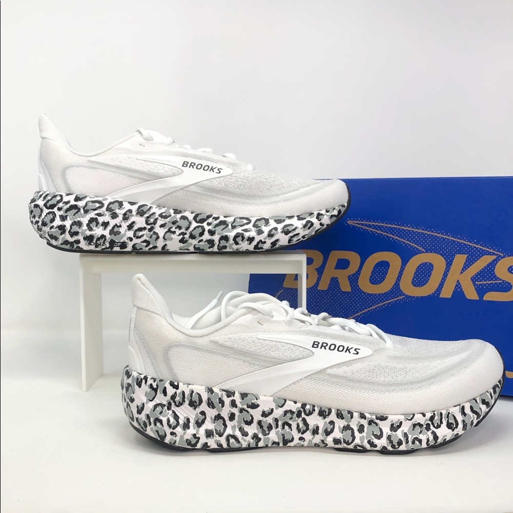 Brooks Revel 9 White Grey Black Leopard Women’s Running Shoes - Size 11 B